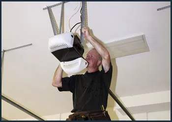 Garage Doors Store Repairs Gaithersburg, MD 301-842-7867 - cont-gdr-door-opener-08m